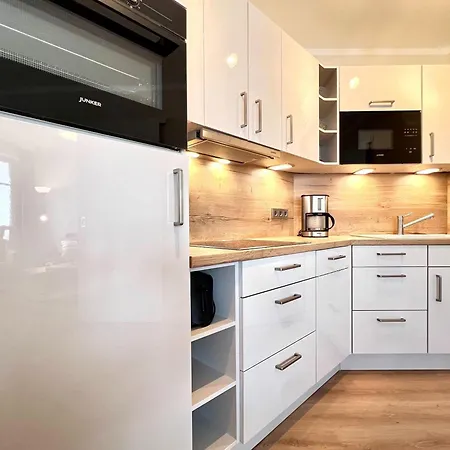 Apartment 673, Seepark *